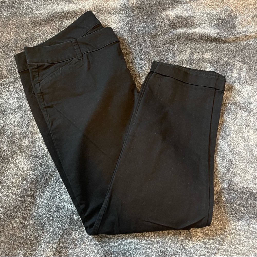 Black capris - Picture 2 of 2